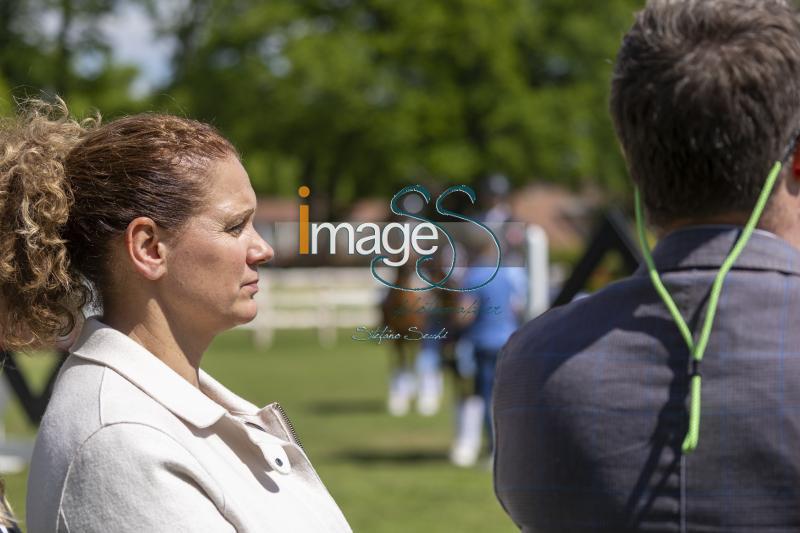 dressage PrizeGiving_Hamburg_20240512_SS350572.jpg